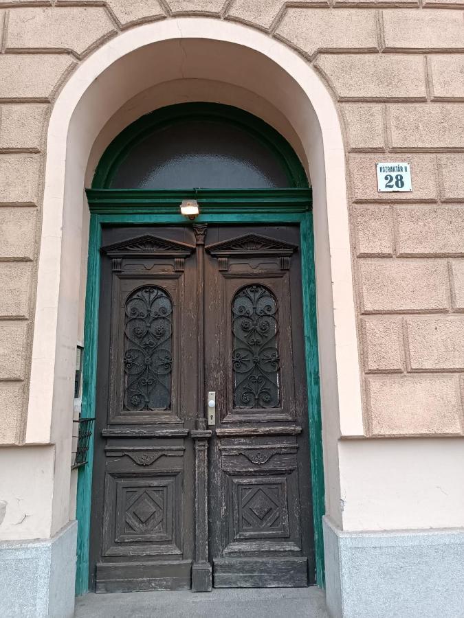 Park Danubes View Central Market Budapest Exterior foto
